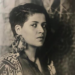 Yasi Alipour